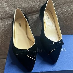 Sarah Flint Natalie flats in Black velvet with gold trim